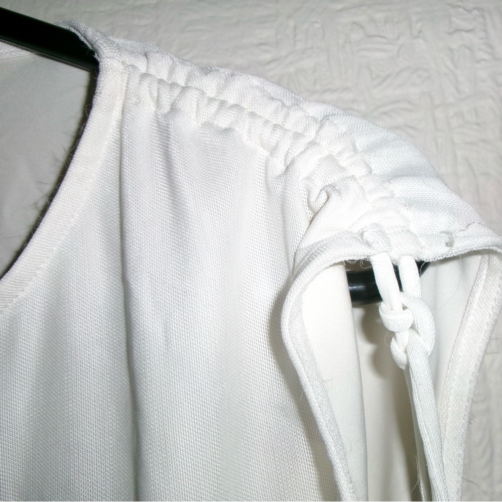F21 Rose Ruched Top - Picture 2 of 4